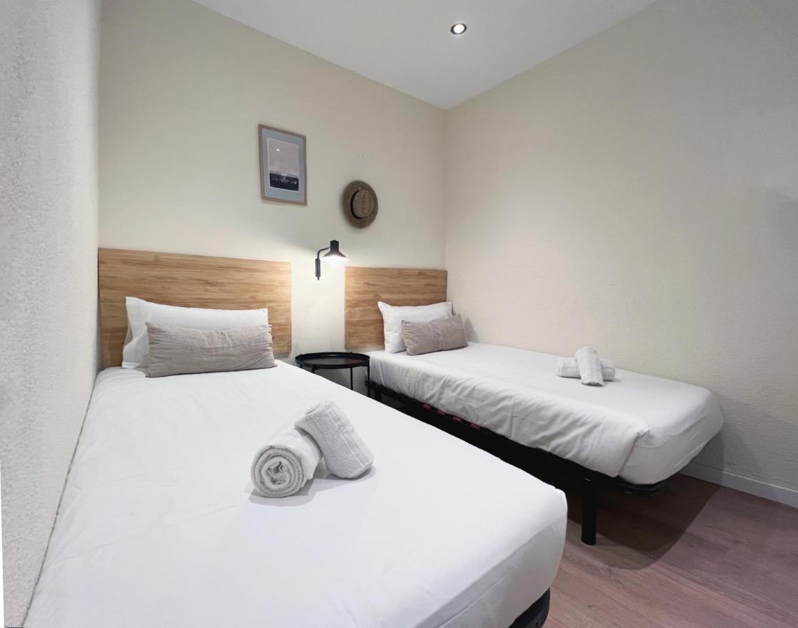 Stay U-Nique Apartments Rocafort Barcelona Bagian luar foto