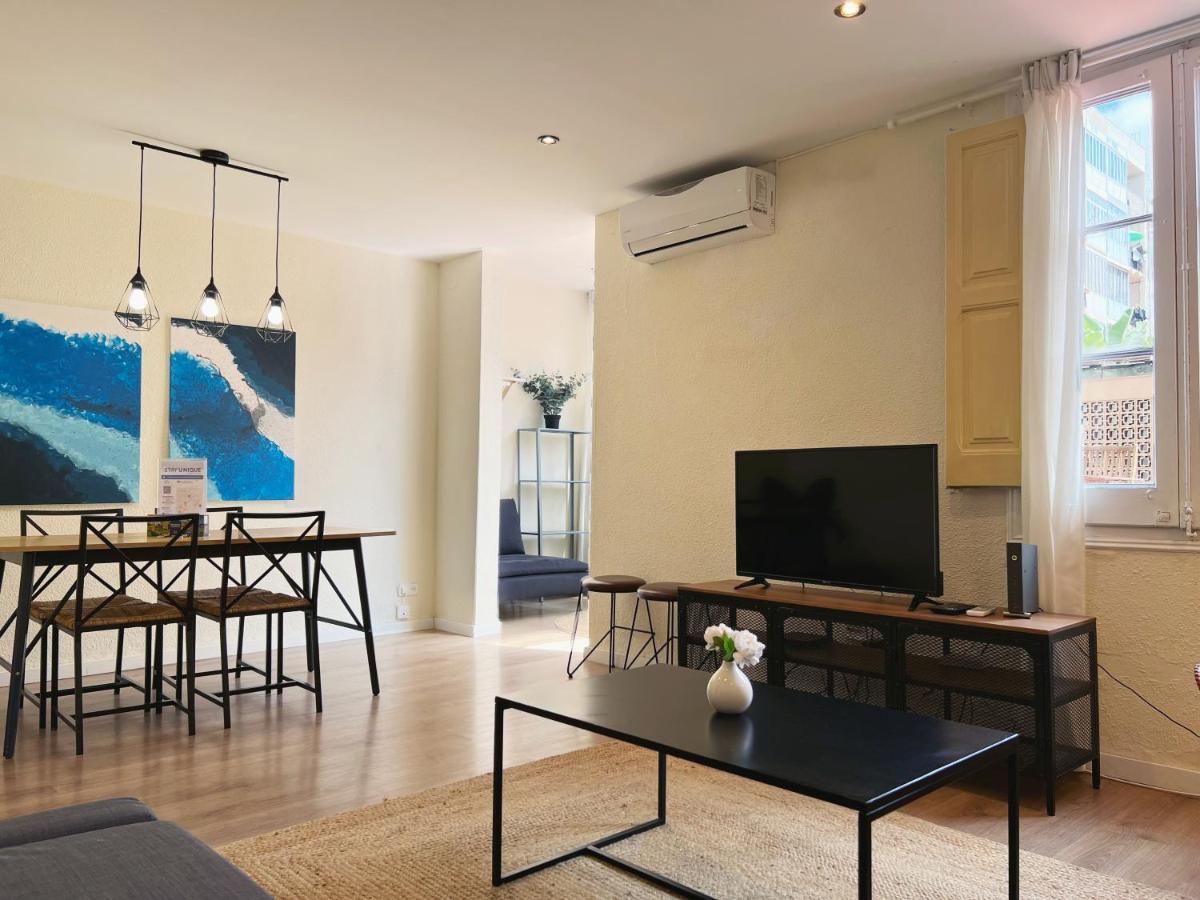 Stay U-Nique Apartments Rocafort Barcelona Bagian luar foto