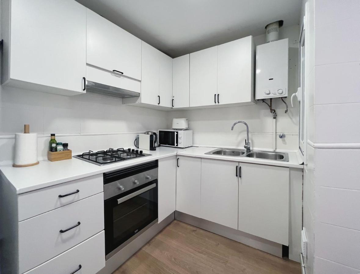Stay U-Nique Apartments Rocafort Barcelona Bagian luar foto