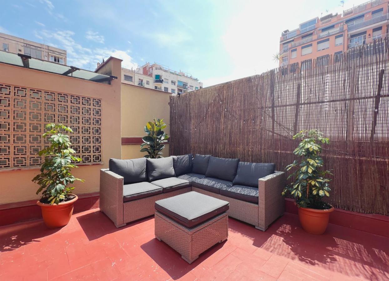 Stay U-Nique Apartments Rocafort Barcelona Bagian luar foto